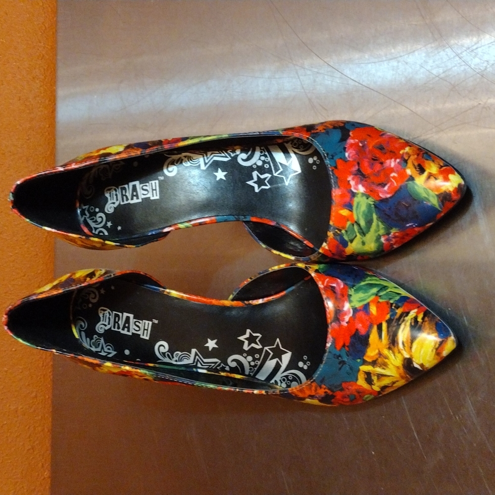 Brash floral print 9m 4 inch heel.
